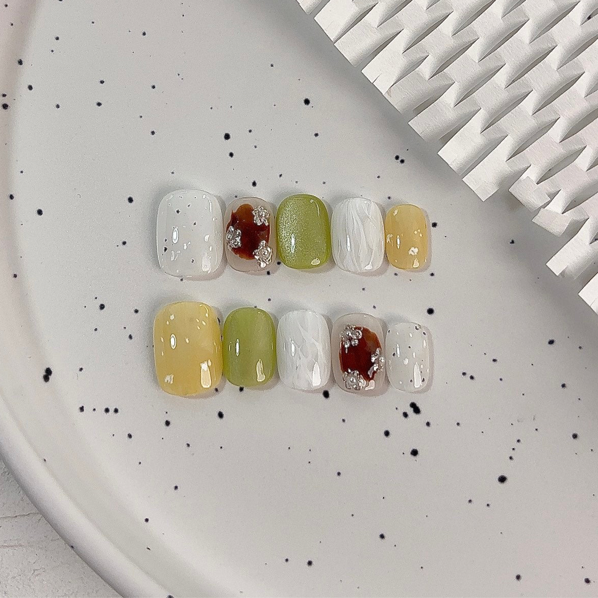 Pistachio Glow Harmony - PressOn Perfection